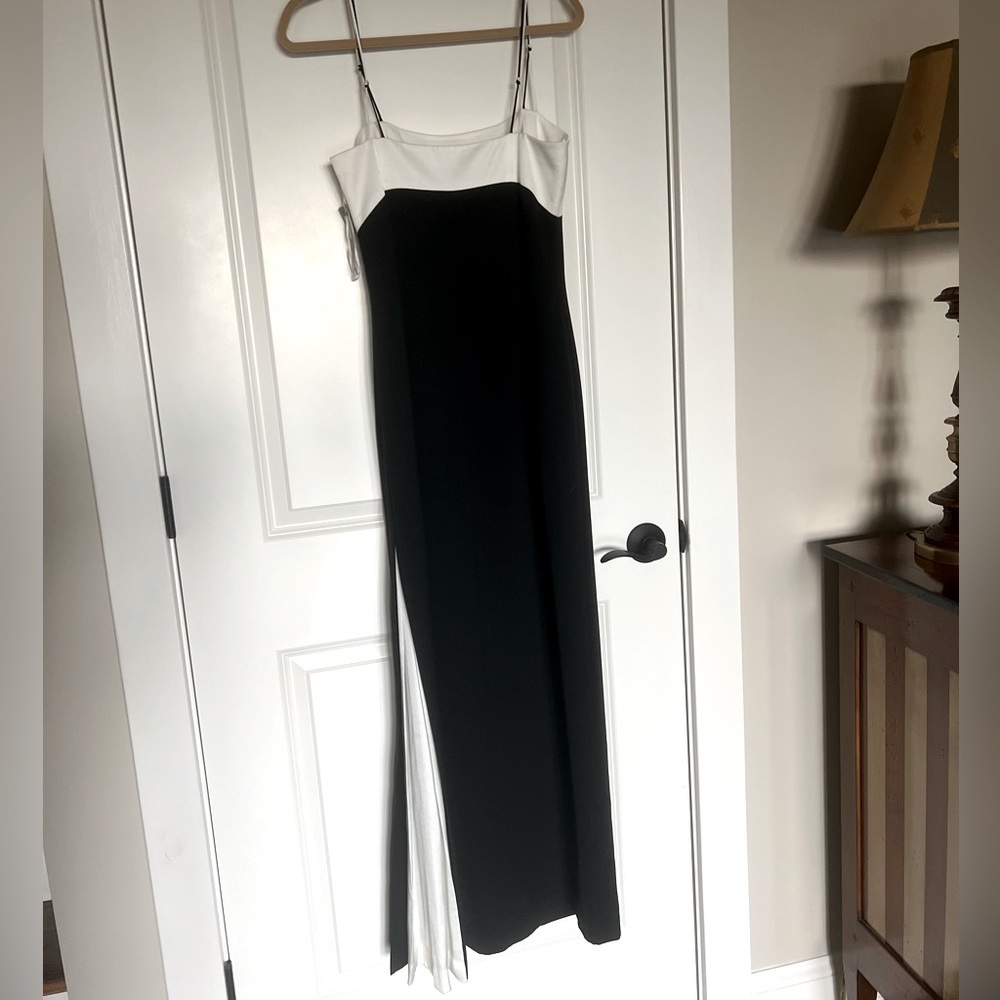 NWT Designer Formal Dress in Black/White SZ 8